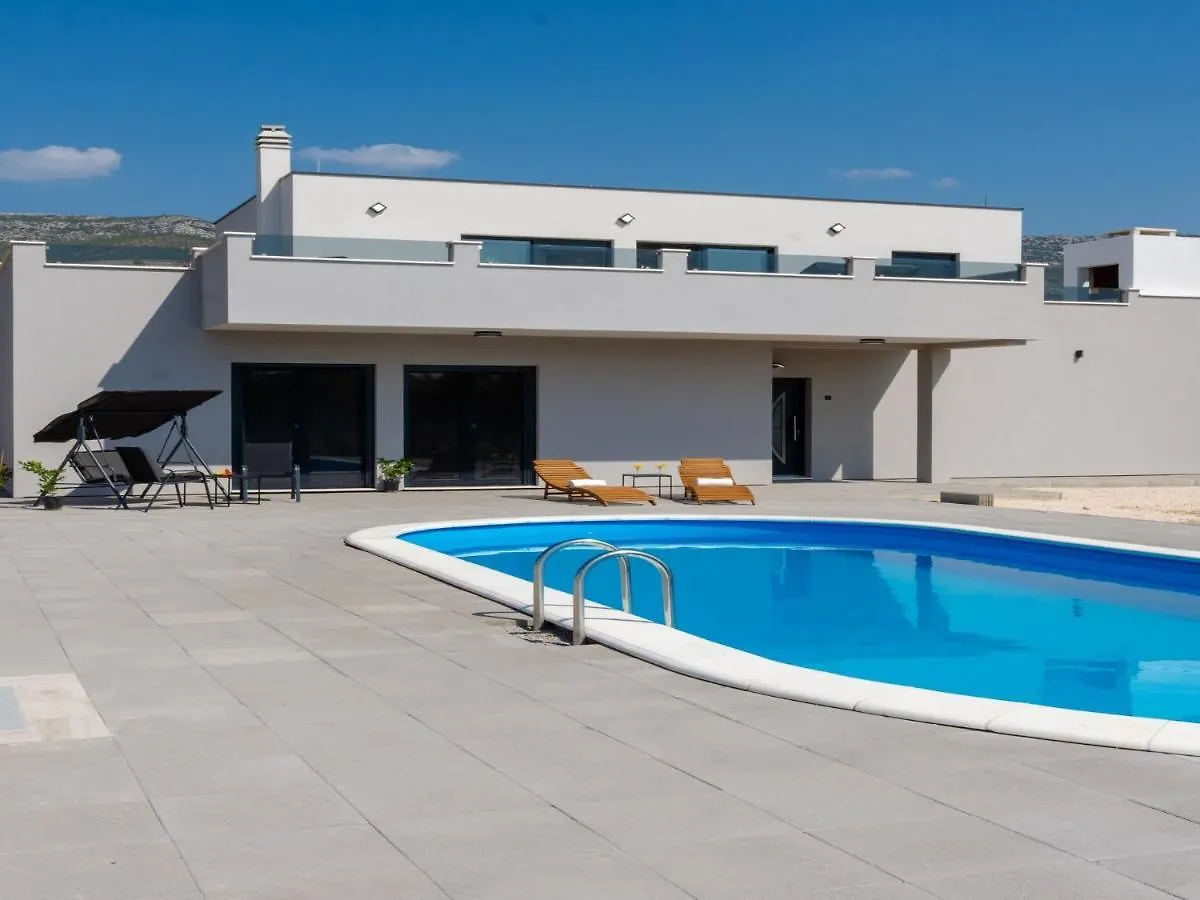 Villa Infinity Kastel Novi