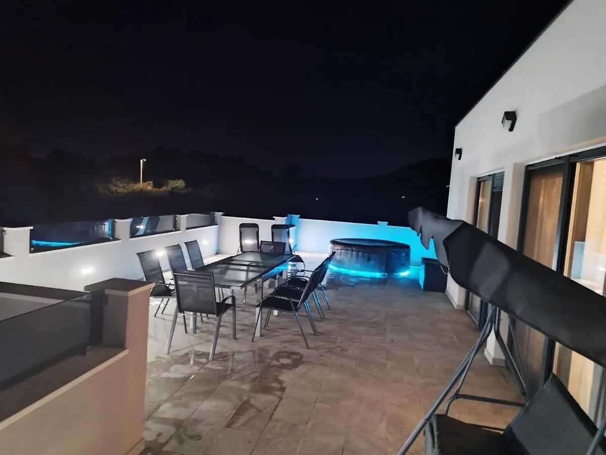 Villa Infinity Kastel Novi