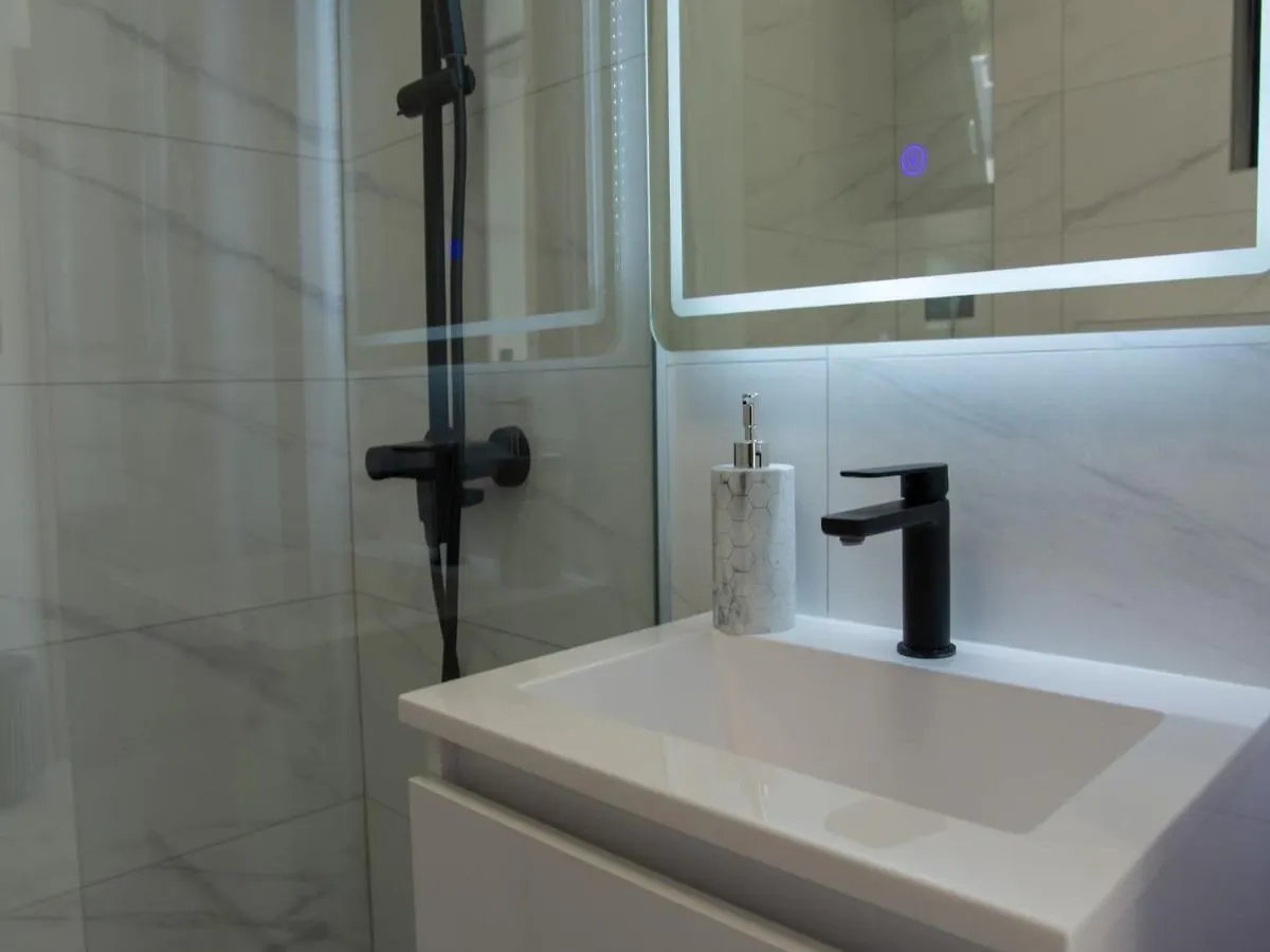 Villa Infinity Kastel Novi 0*,