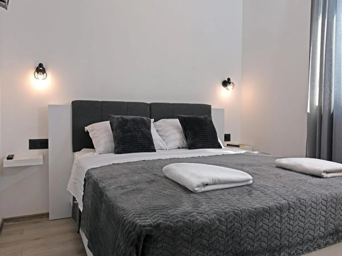 Villa Infinity Kastel Novi