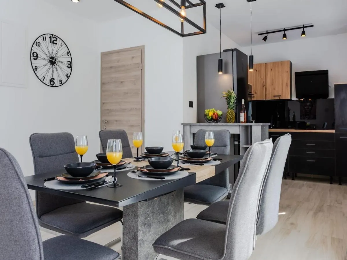 Villa Infinity Kastel Novi