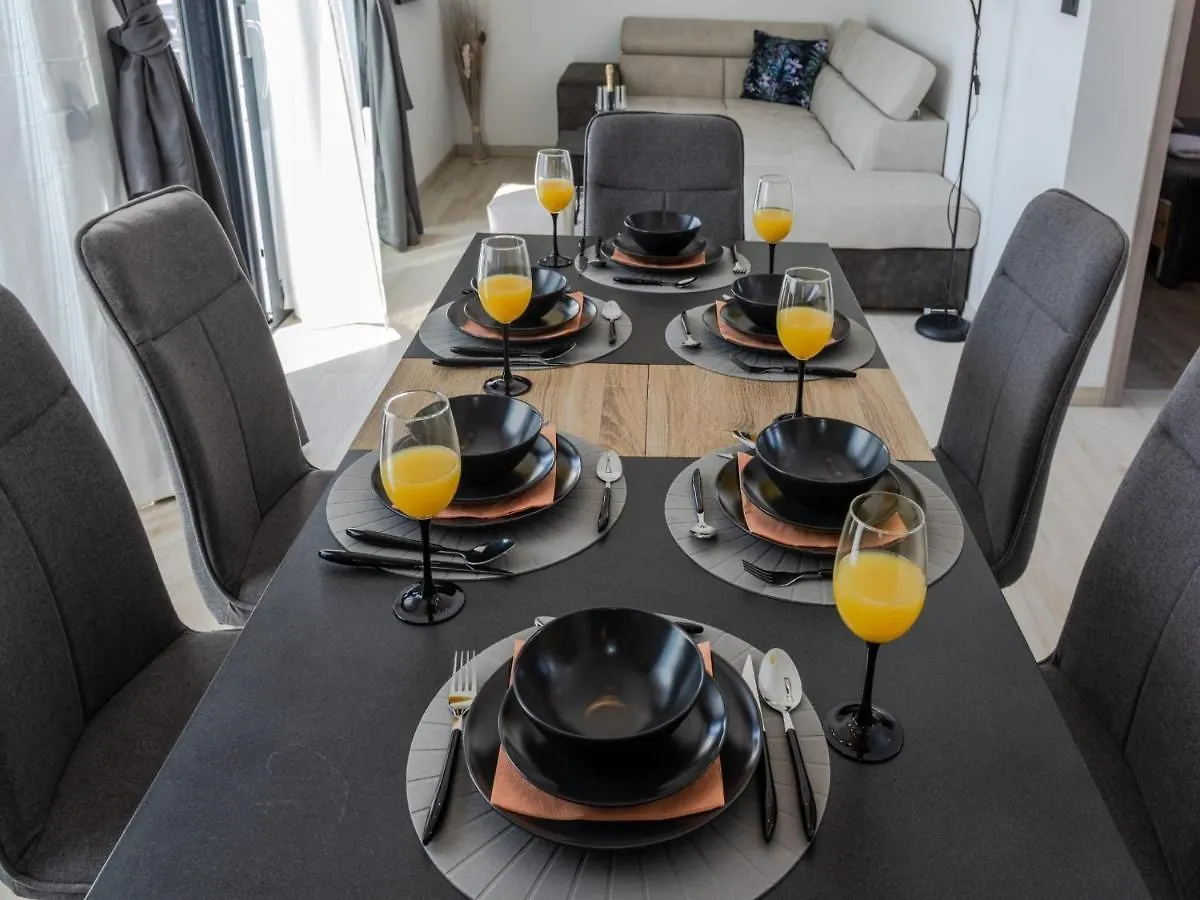 Villa Infinity Kastel Novi