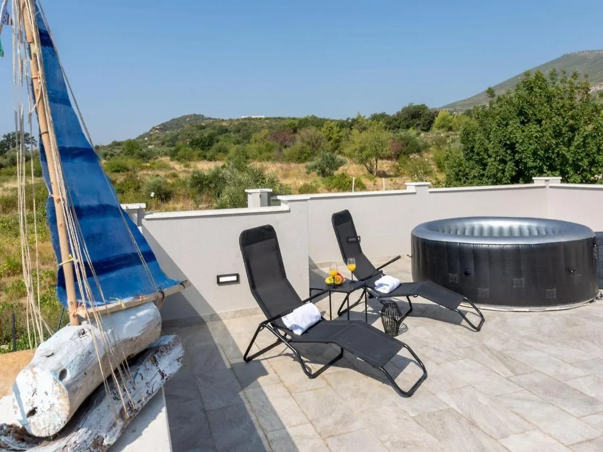 Villa Infinity Kastel Novi