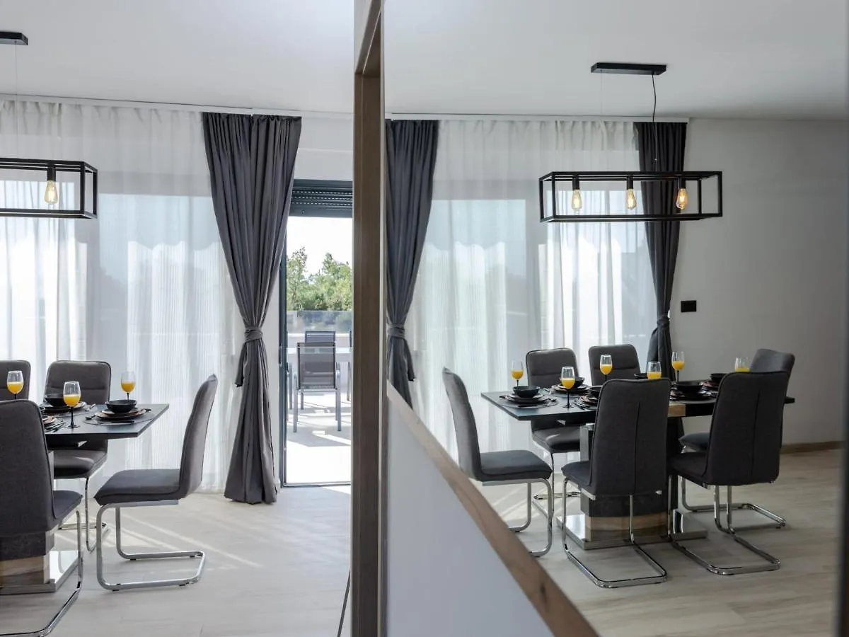 Villa Infinity Kastel Novi Croatia